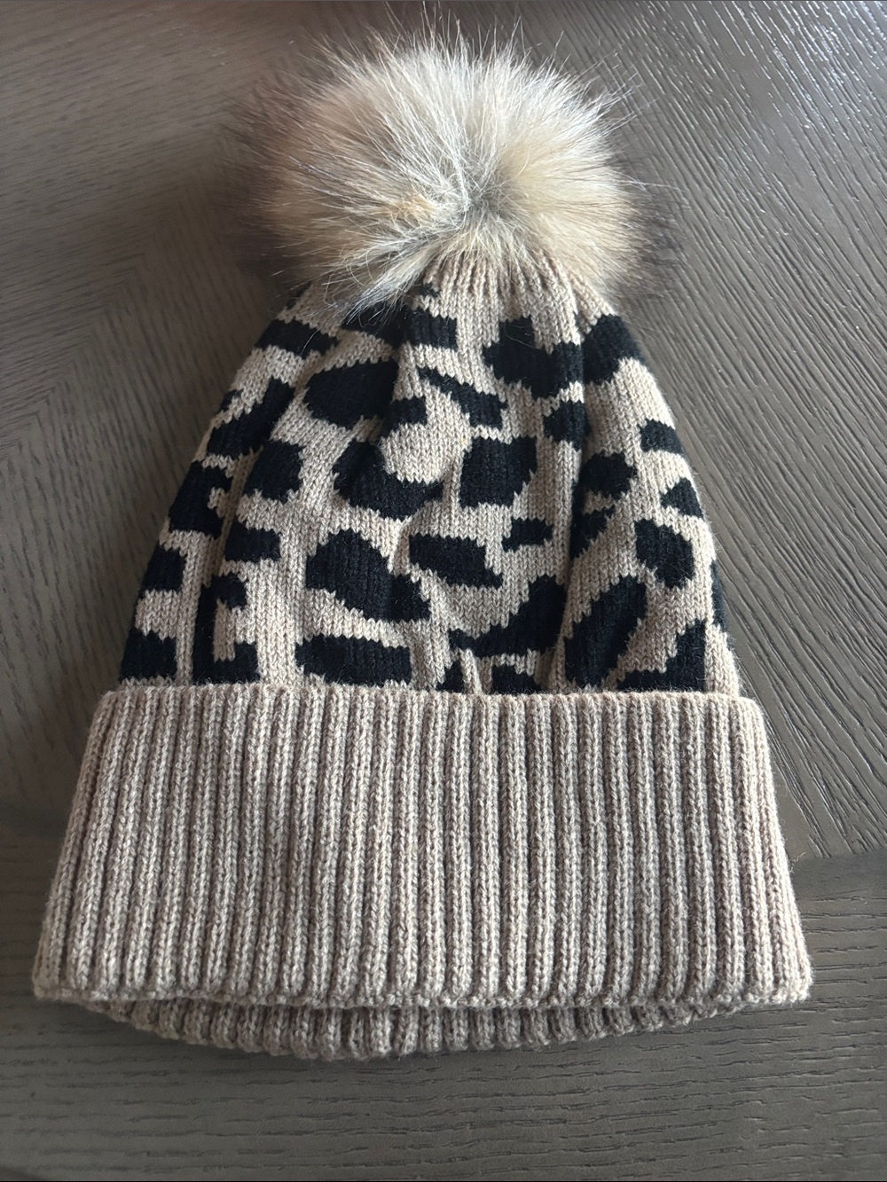 Zenana Outfitters Leopard Knit Pom Beanie - Beige & Black